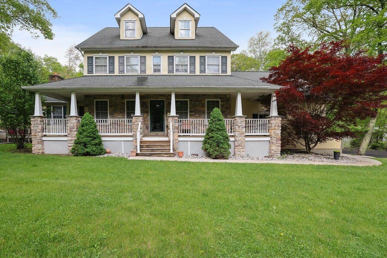 118 Hollow Drive - Photo 1