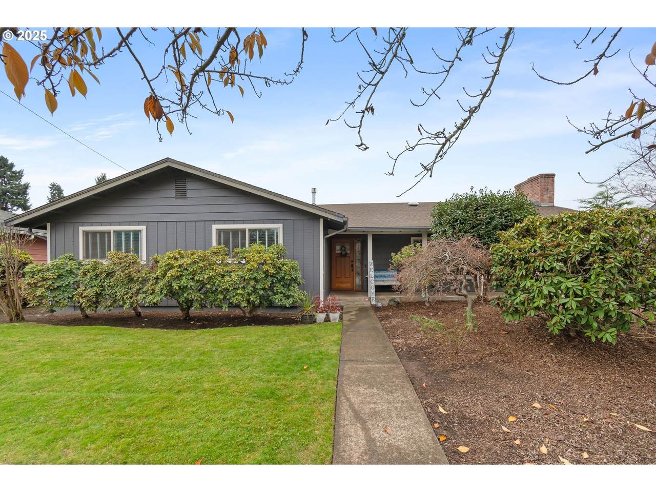 2568 Dover Dr - Photo 1