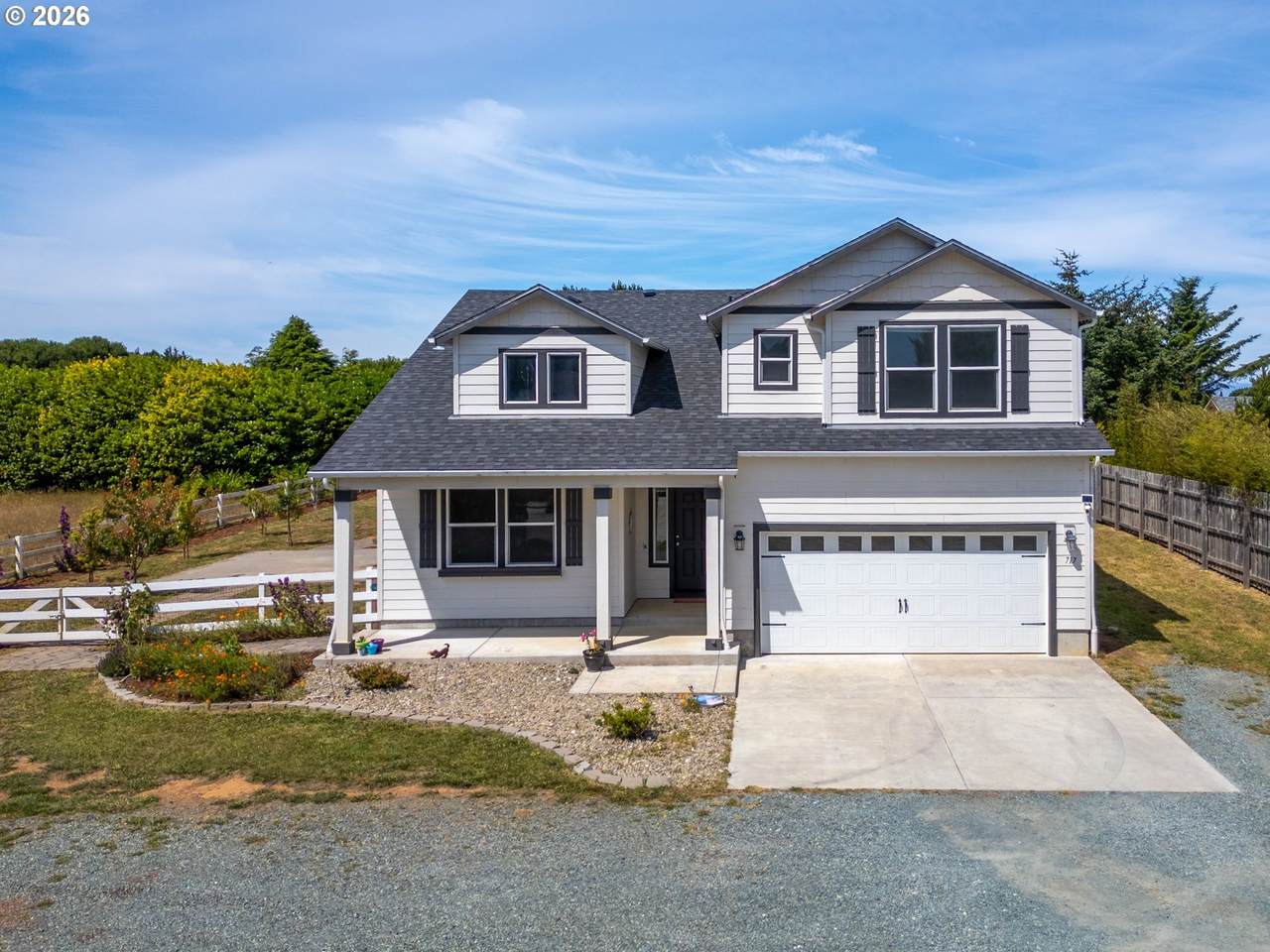 717 Seabird Dr - Photo 1