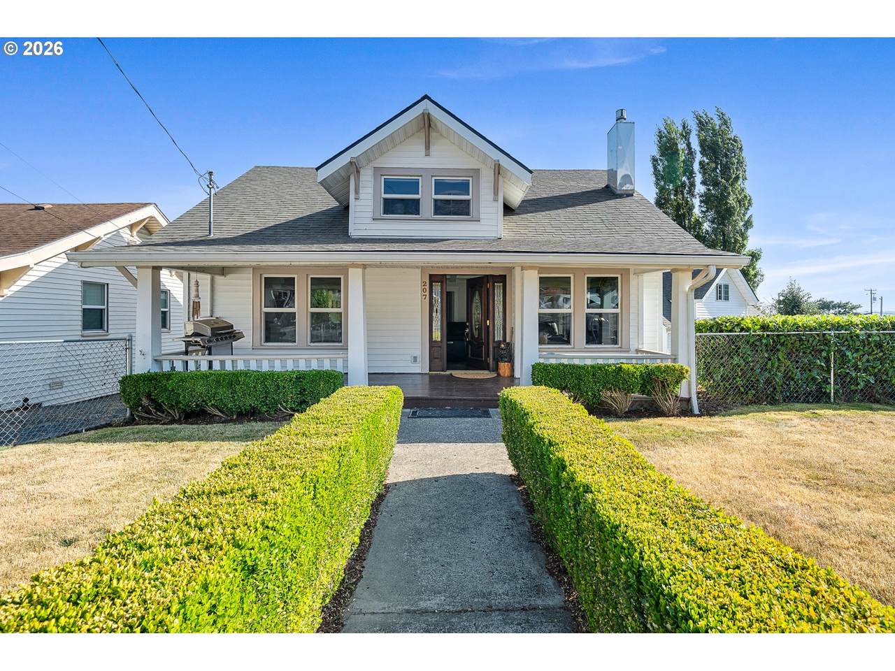 207 Cypress Ave - Photo 1