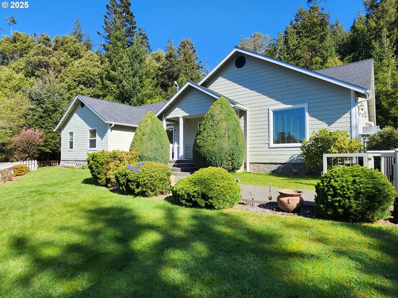 94342 Gauntlett St - Photo 1