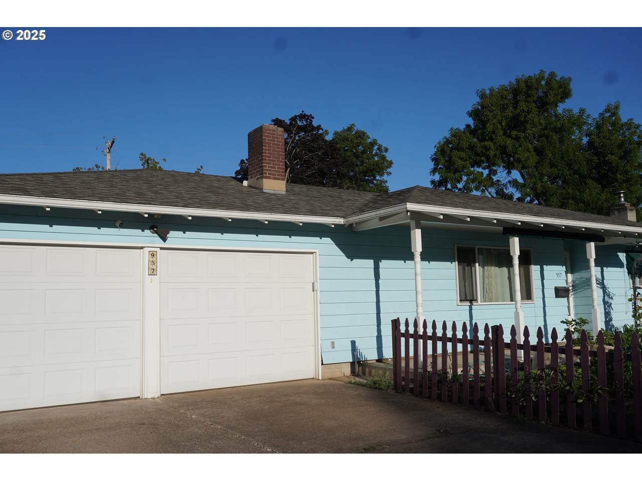 957 Waite St - Photo 1
