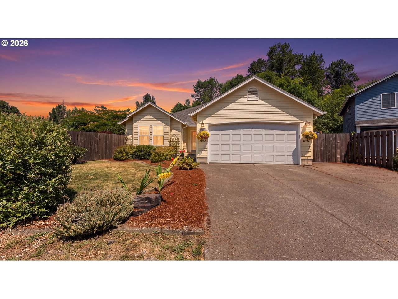 https://bt-photos.global.ssl.fastly.net/portland/1280_boomver_1_110451258-2.jpg