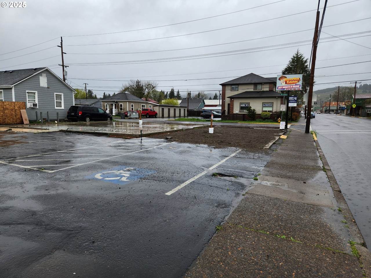 518 Bridge St - Photo 1