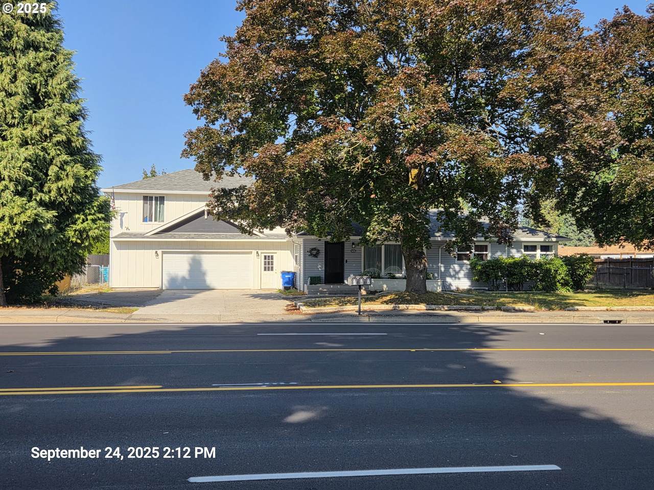 606 78TH St - Photo 1