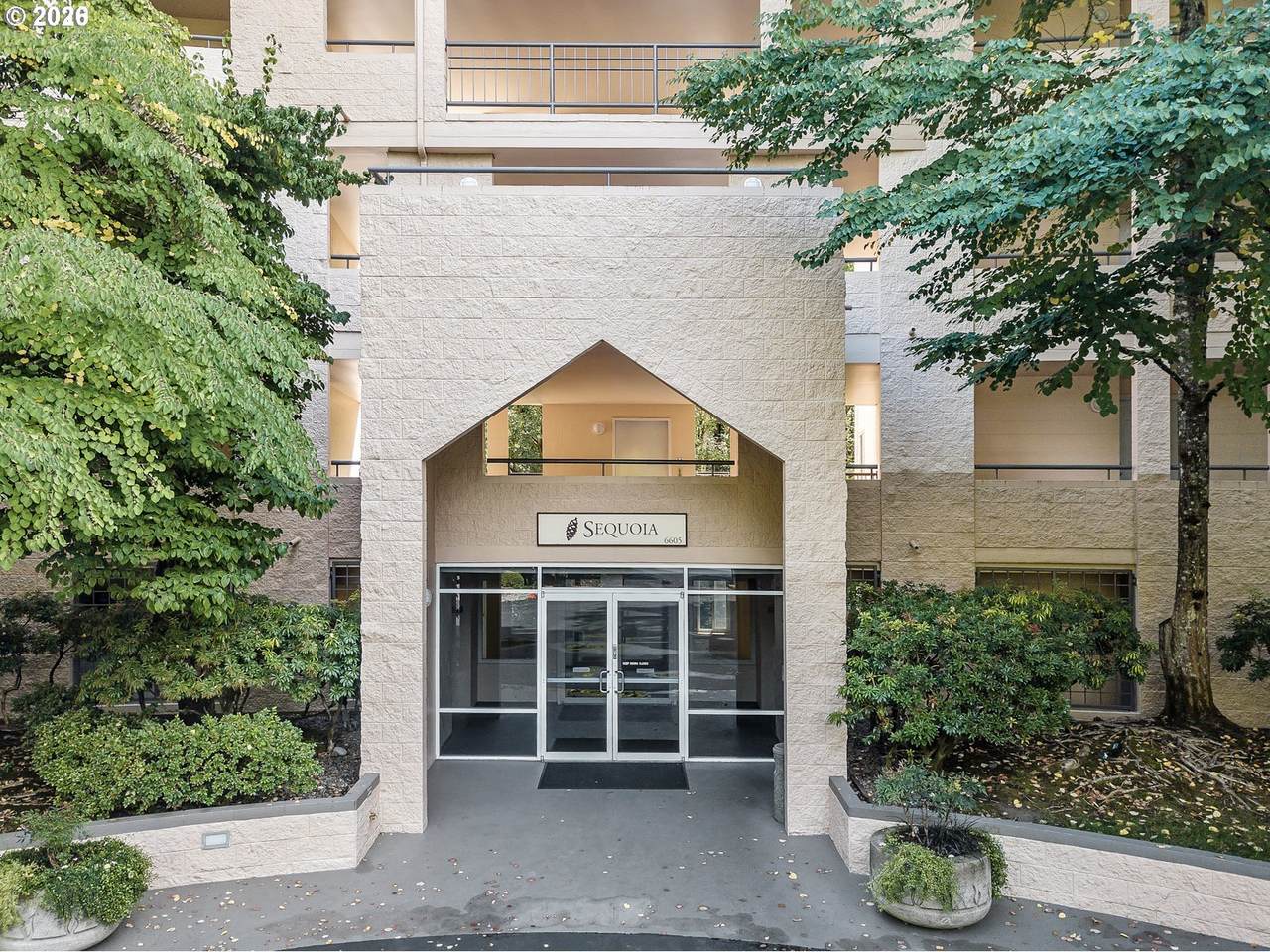 6605 Burnside St - Photo 1