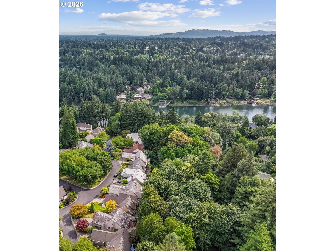 https://bt-photos.global.ssl.fastly.net/portland/1280_boomver_1_113586378-2.jpg