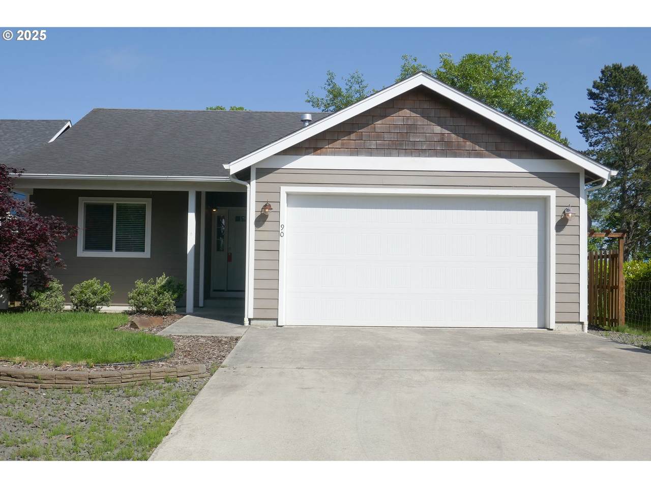 90 Birch Ave - Photo 1