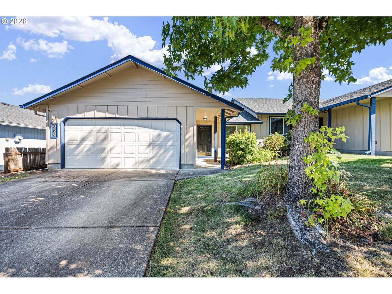 850 Benjamin Ave - Photo 1