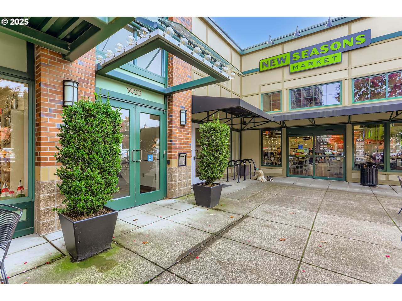 1425 61ST Ave - Photo 1