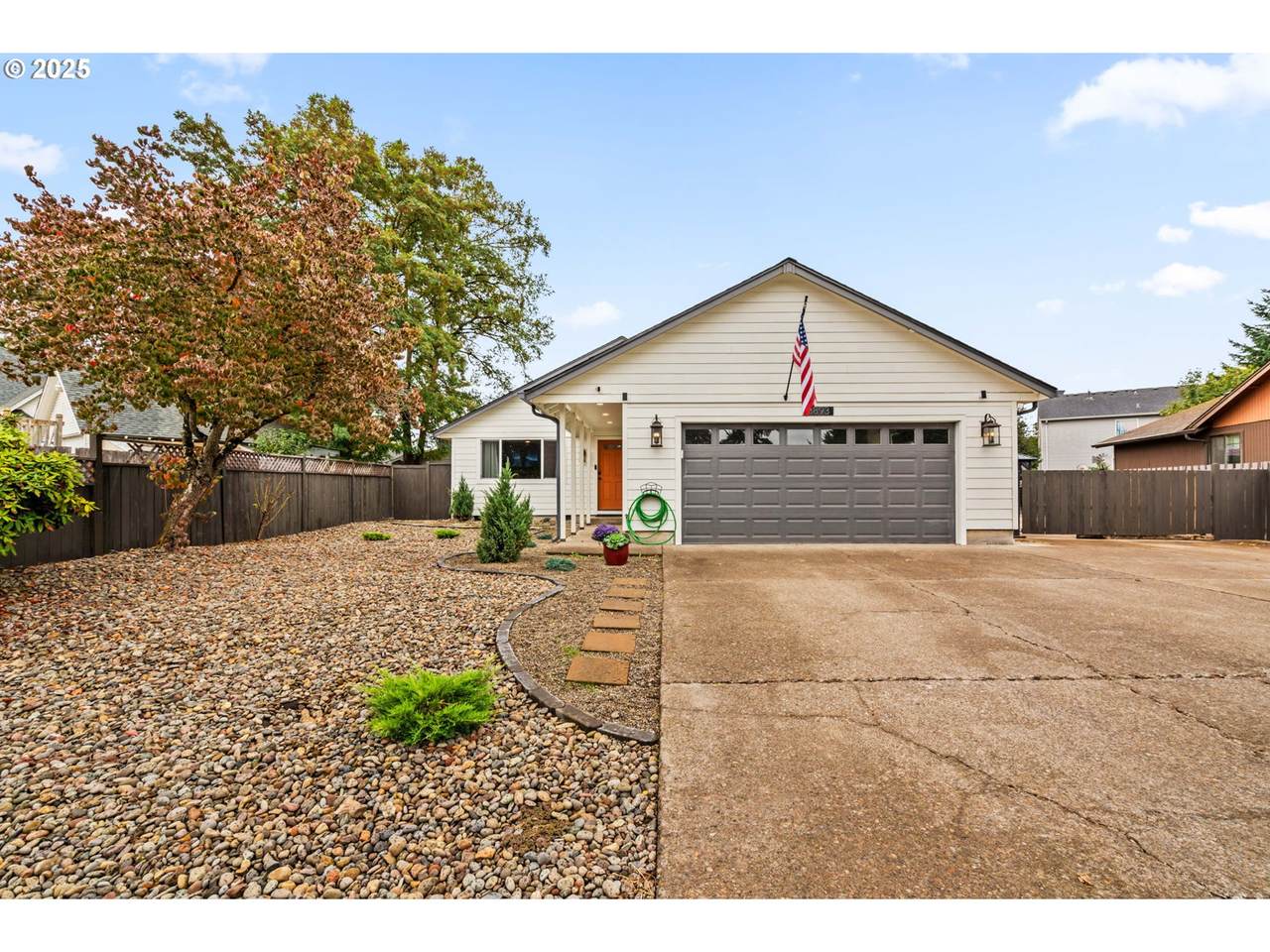 3893 Clarey St - Photo 1