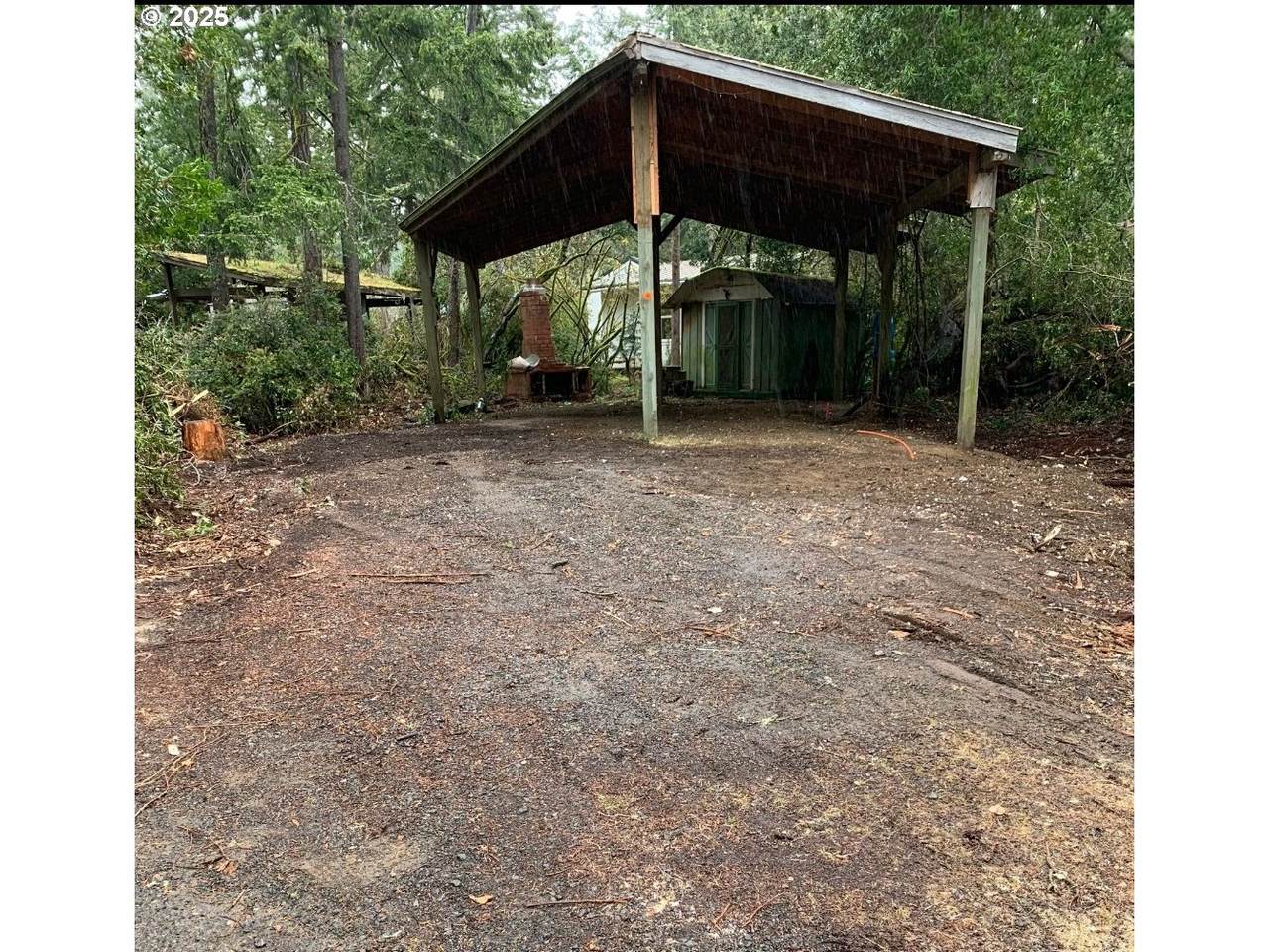 223 Azalea St - Photo 1