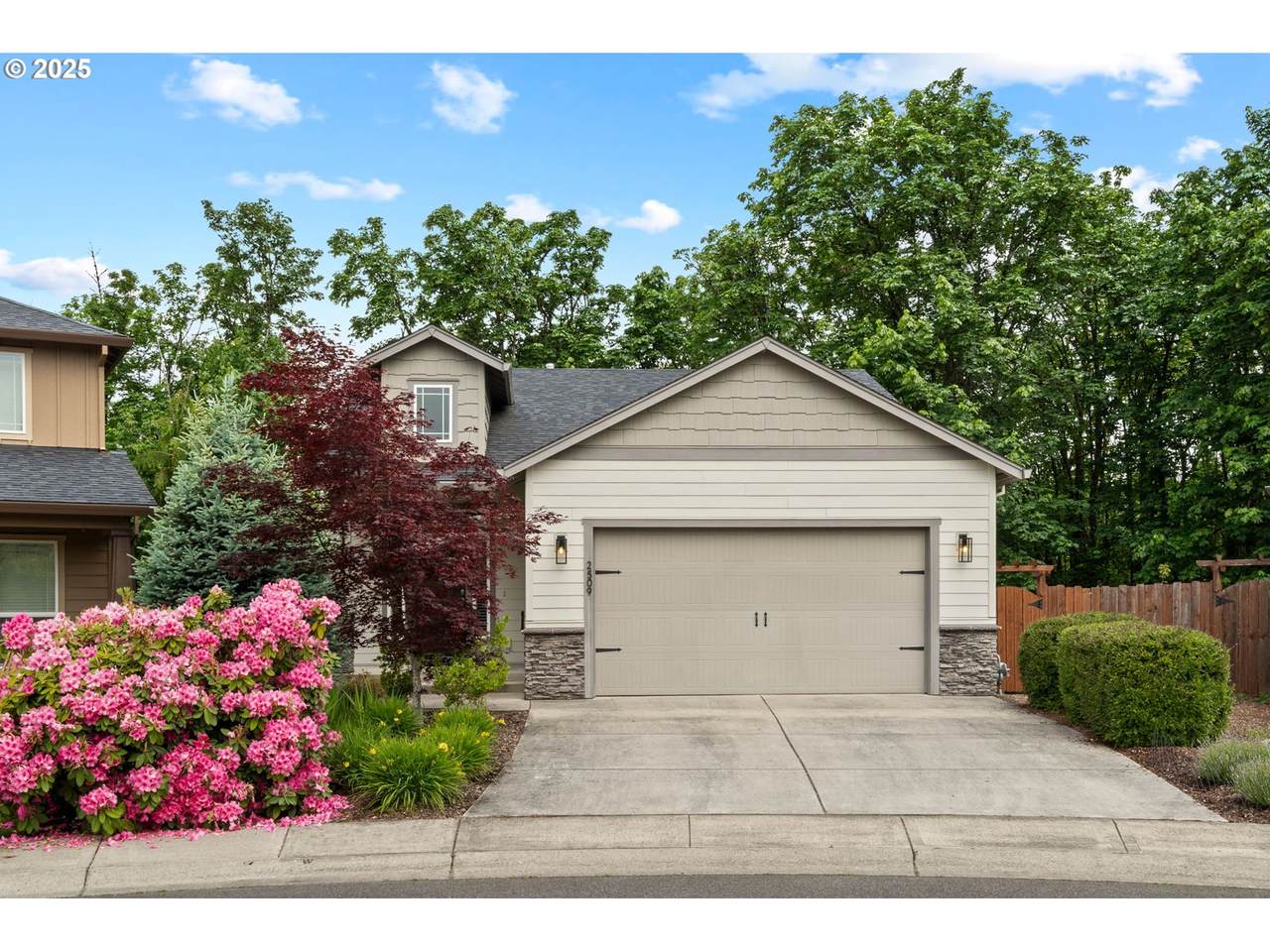 2509 19TH Ct - Photo 1