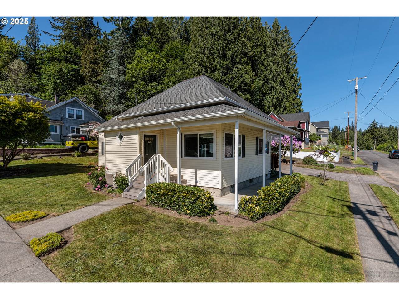 420 Bryant St - Photo 1