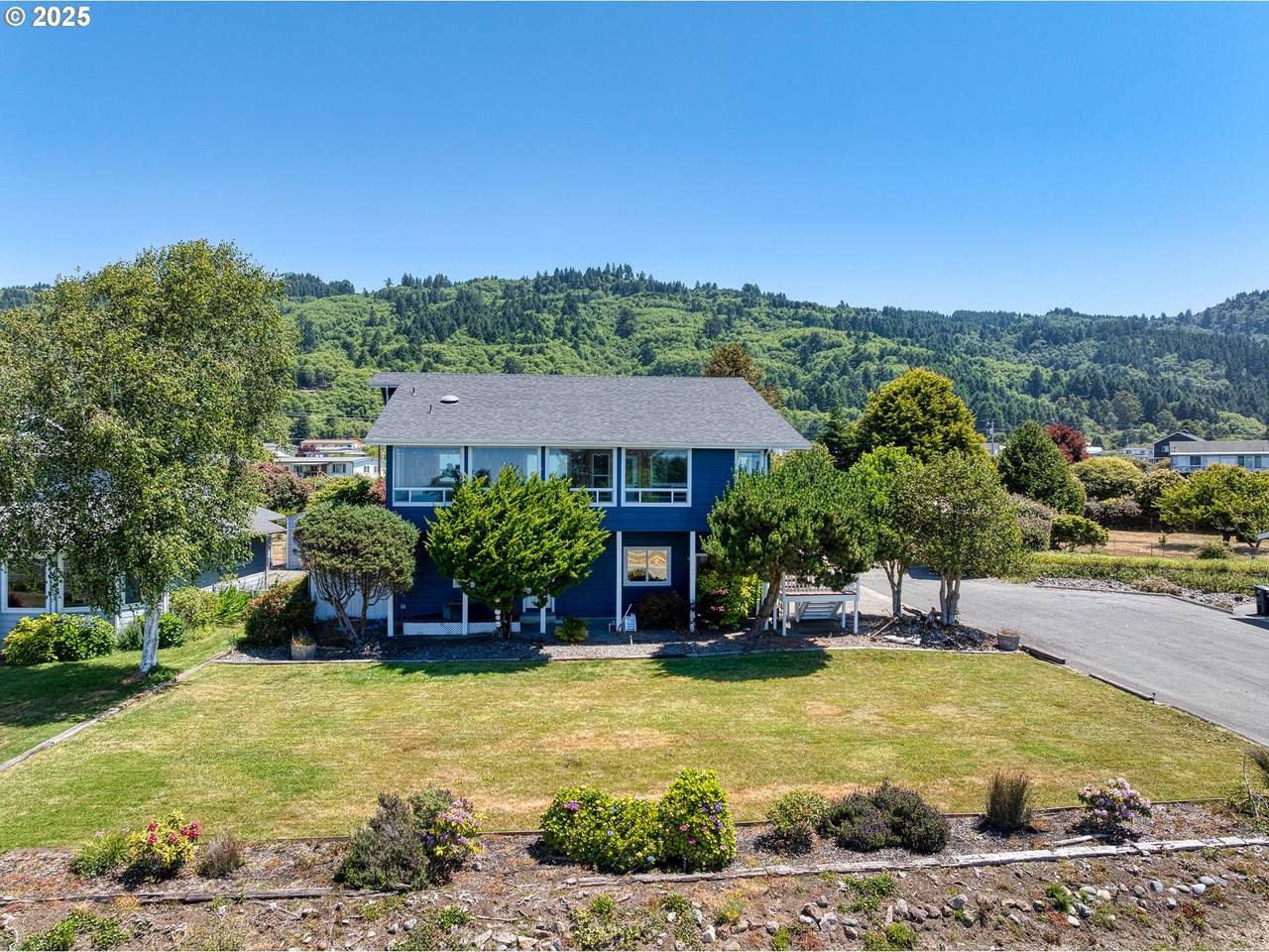 15263 Oceanview Dr - Photo 1