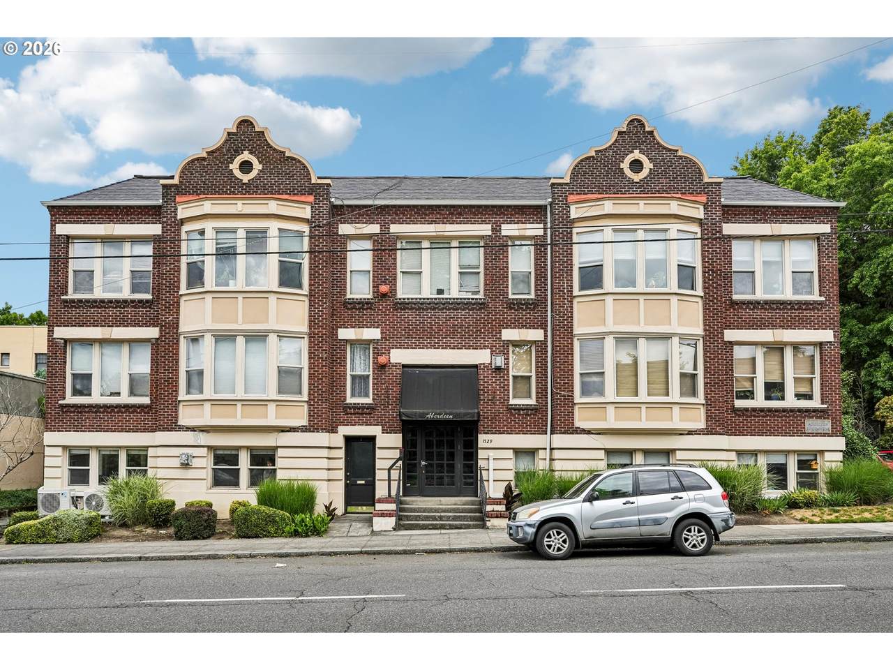 1529 Hawthorne Blvd - Photo 1