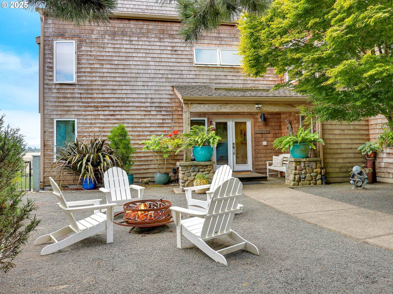 924 Little Beach Dr - Photo 1