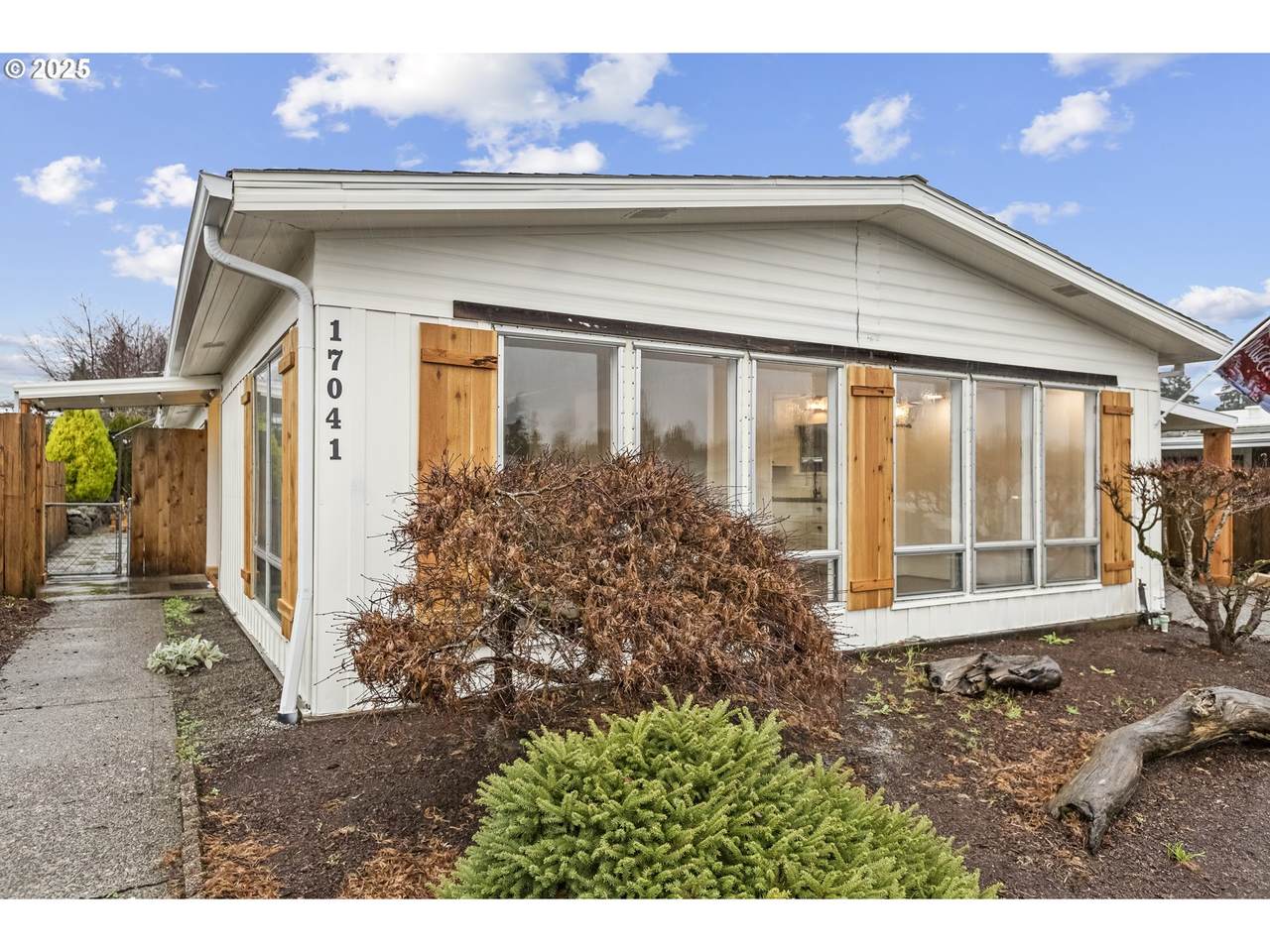 17041 Eldorado Dr - Photo 1