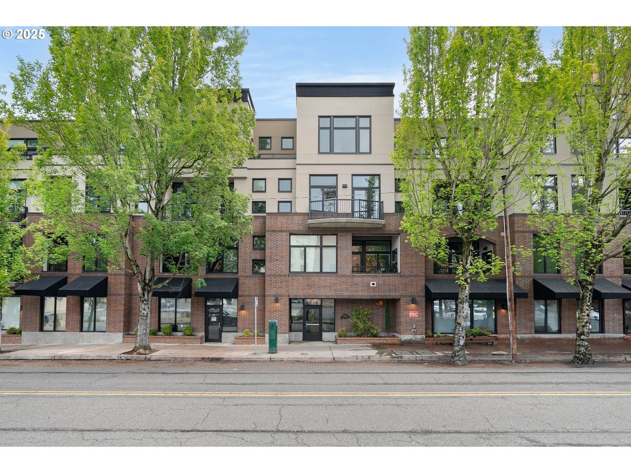618 12TH Ave - Photo 1