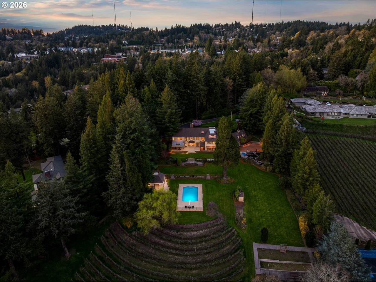 https://bt-photos.global.ssl.fastly.net/portland/1280_boomver_1_127297969-2.jpg
