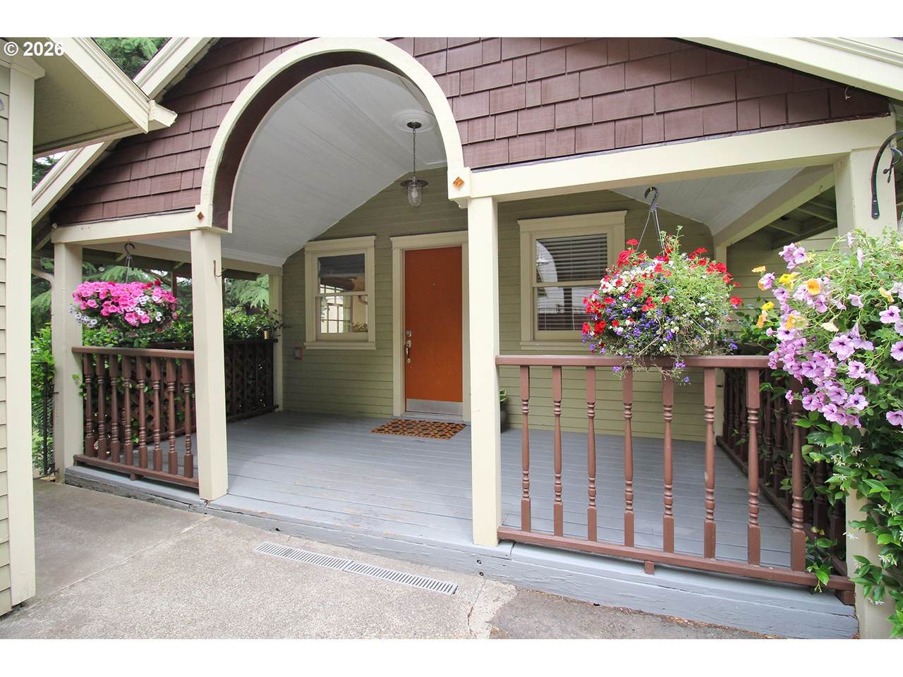 https://bt-photos.global.ssl.fastly.net/portland/1280_boomver_1_128099386-2.jpg