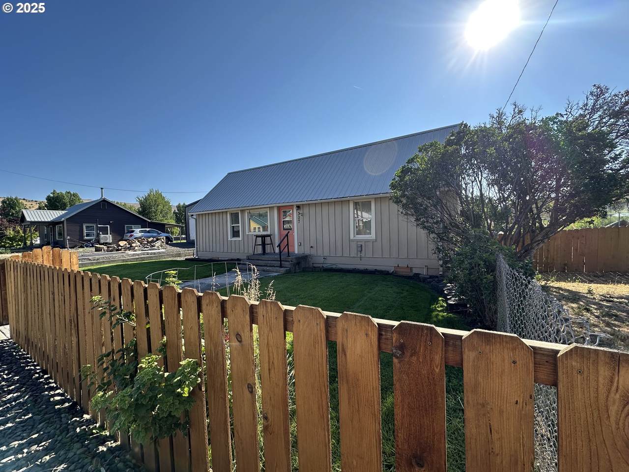 307 Canyon Blvd - Photo 1