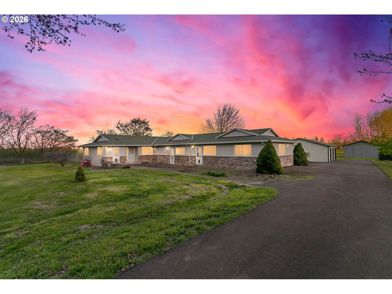 10418 Champoeg Rd - Photo 1