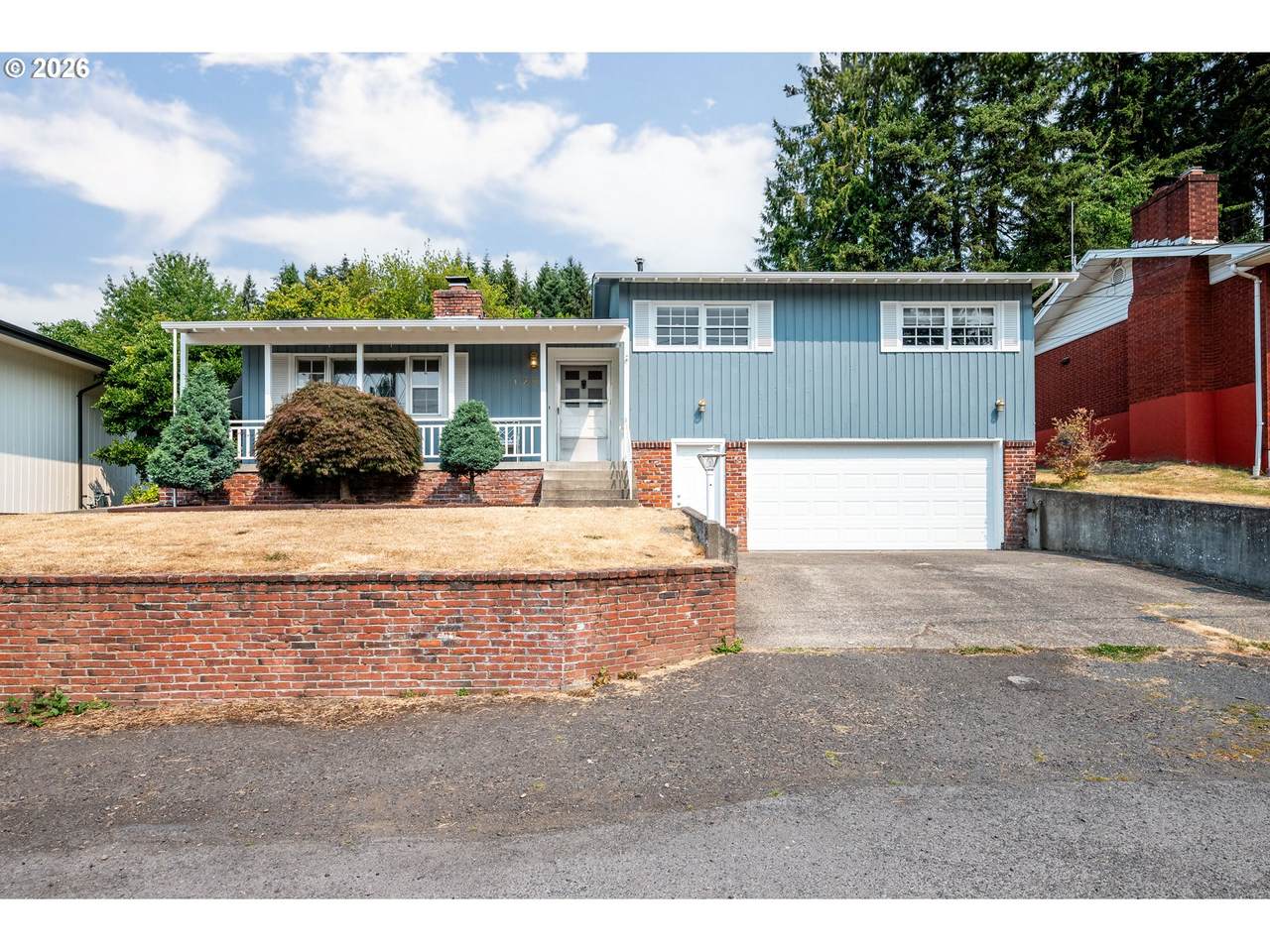 1207 Spruce St - Photo 1