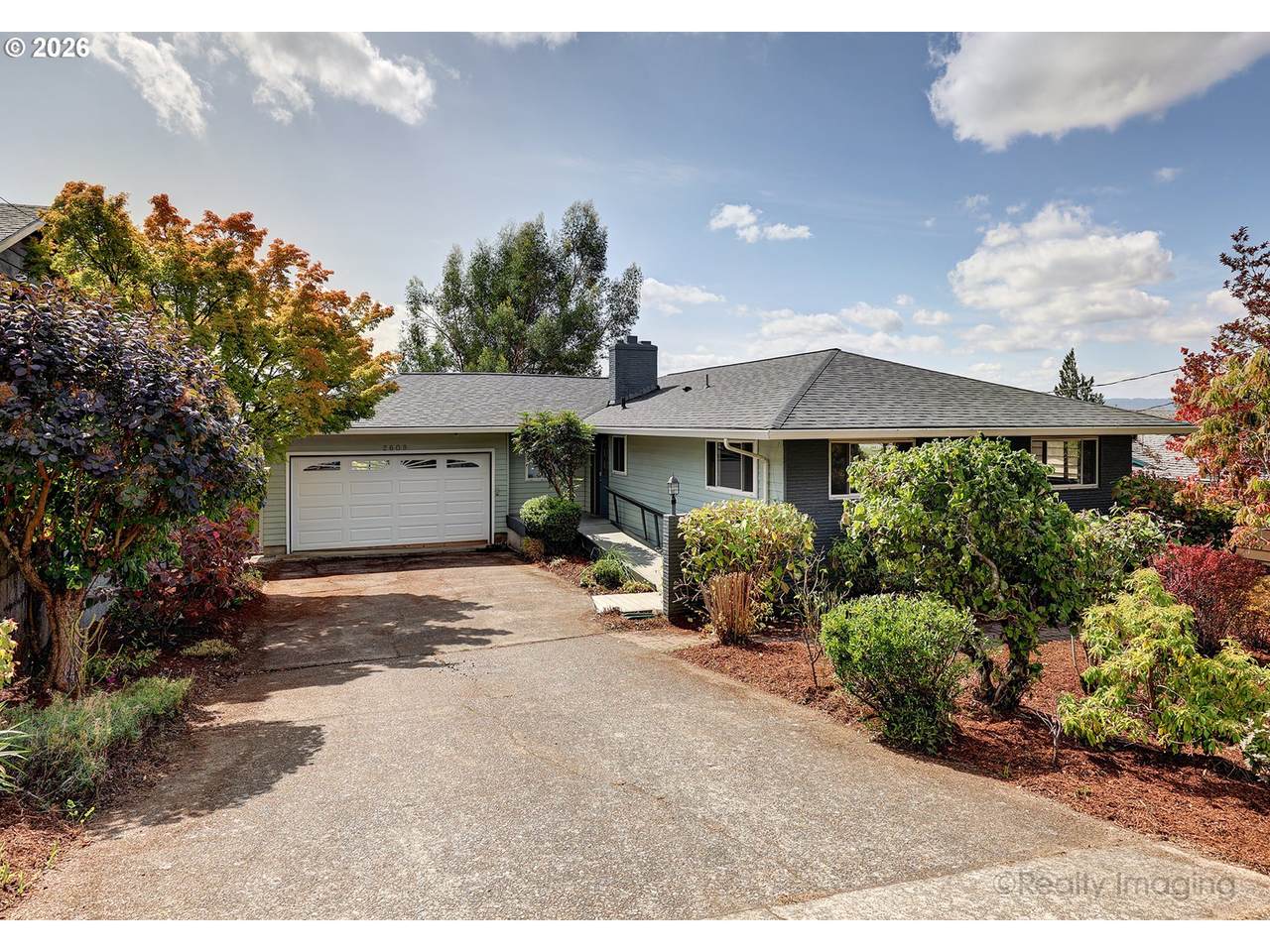 2609 Mcloughlin Blvd - Photo 1