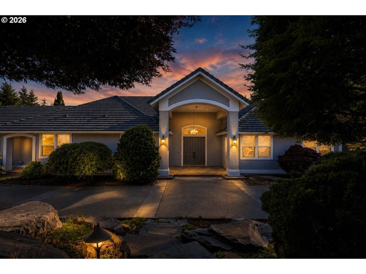 211 Alderwood Dr - Photo 1