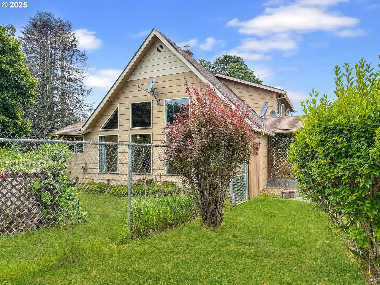 55 Irving St - Photo 1