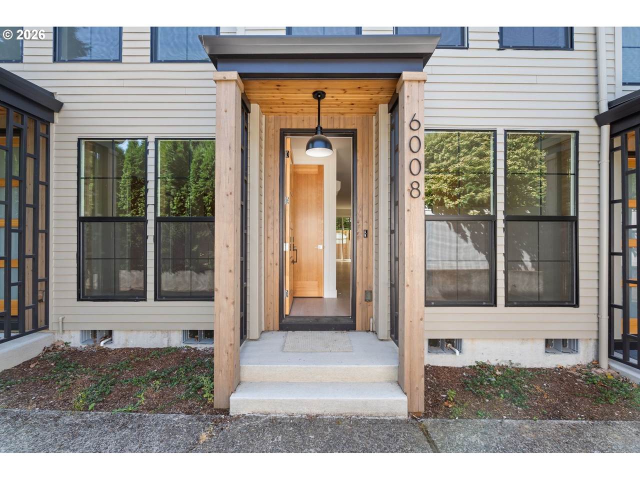 https://bt-photos.global.ssl.fastly.net/portland/1280_boomver_1_132663082-2.jpg