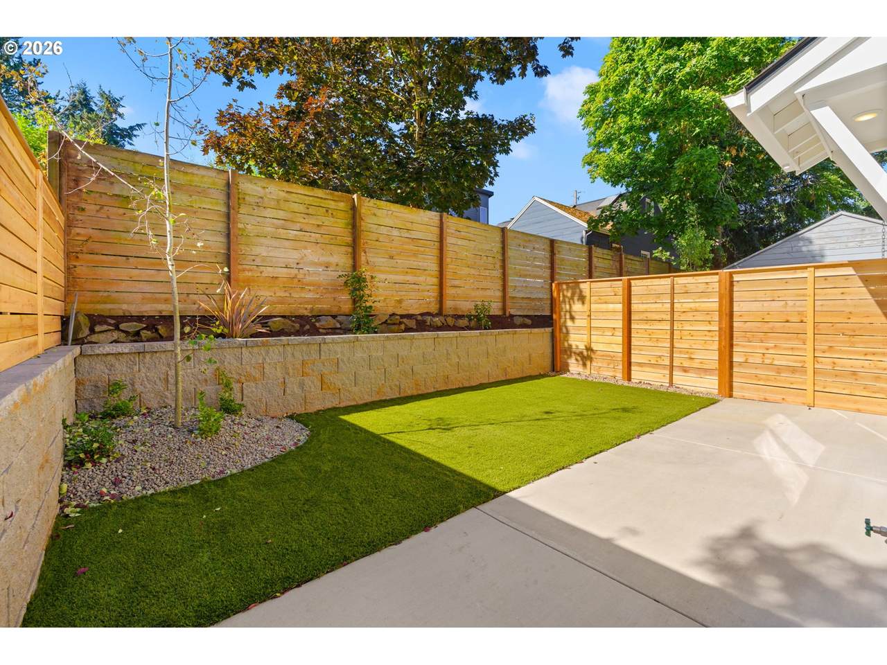 https://bt-photos.global.ssl.fastly.net/portland/1280_boomver_1_137044169-2.jpg