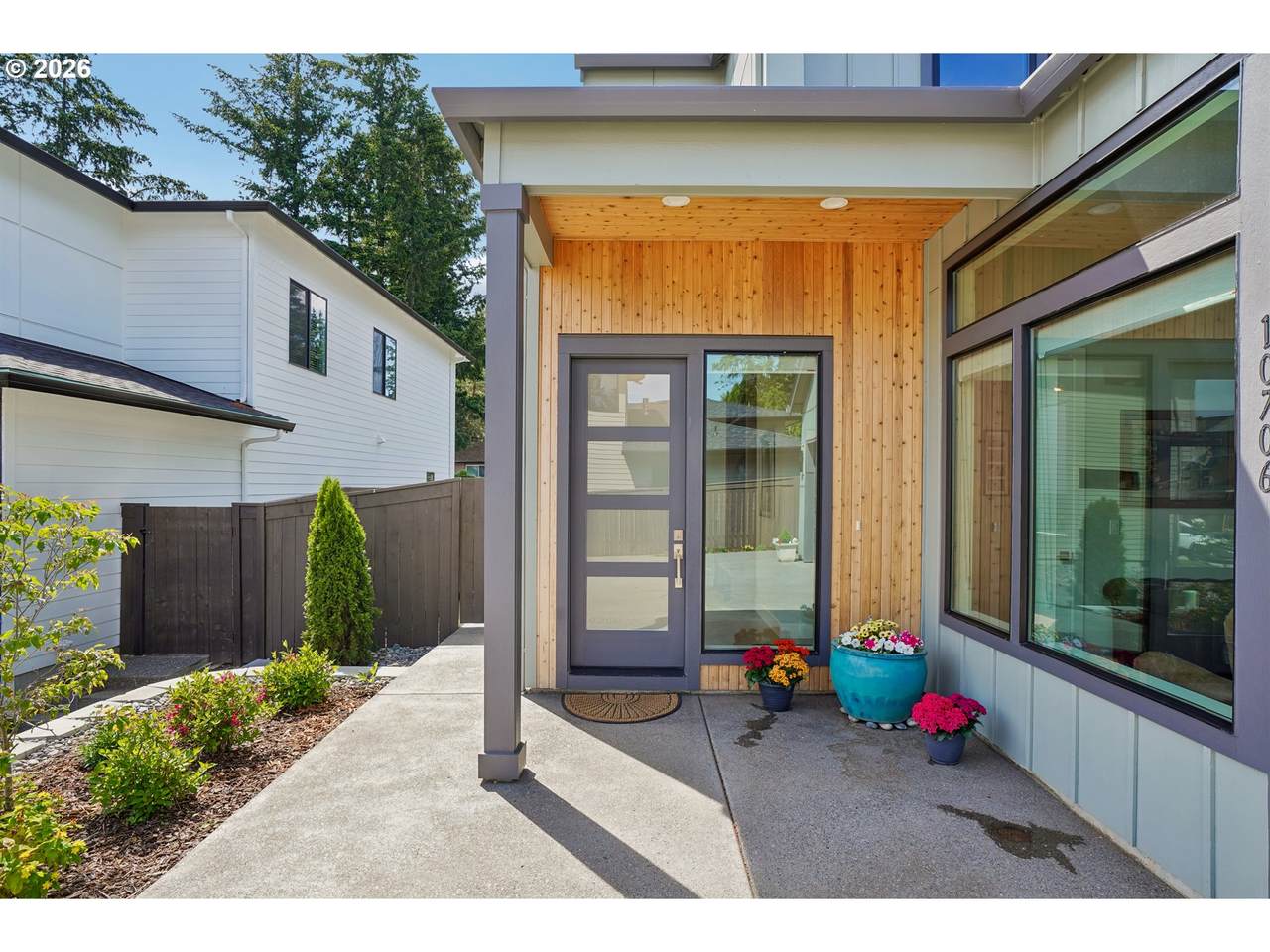 https://bt-photos.global.ssl.fastly.net/portland/1280_boomver_1_138333154-2.jpg