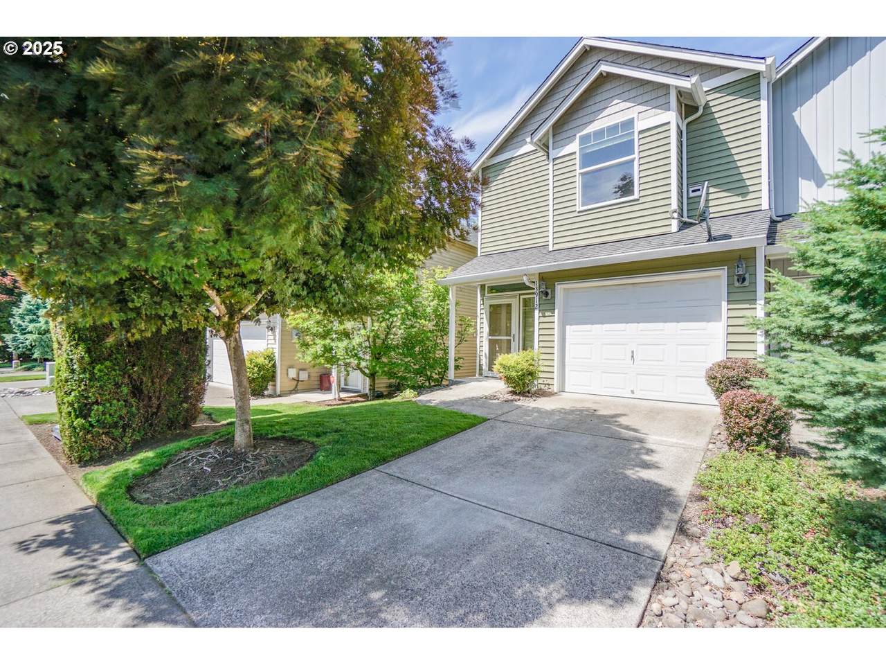 13912 23RD Ave - Photo 1
