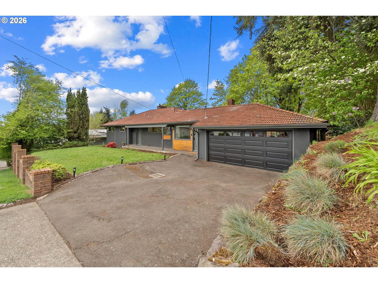 https://bt-photos.global.ssl.fastly.net/portland/1280_boomver_1_141555365-2.jpg