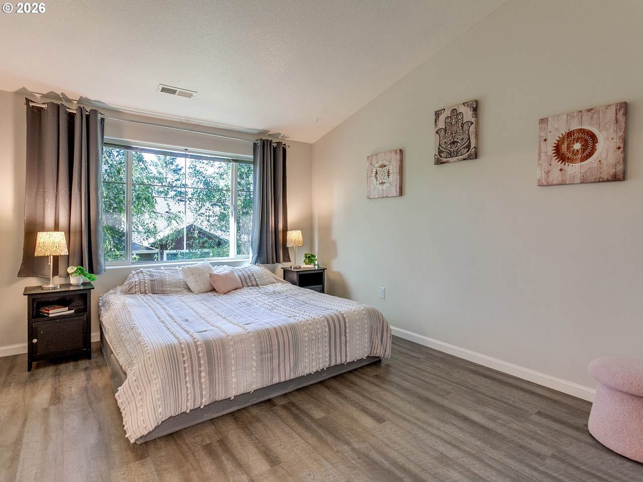 https://bt-photos.global.ssl.fastly.net/portland/1280_boomver_1_141603159-2.jpg