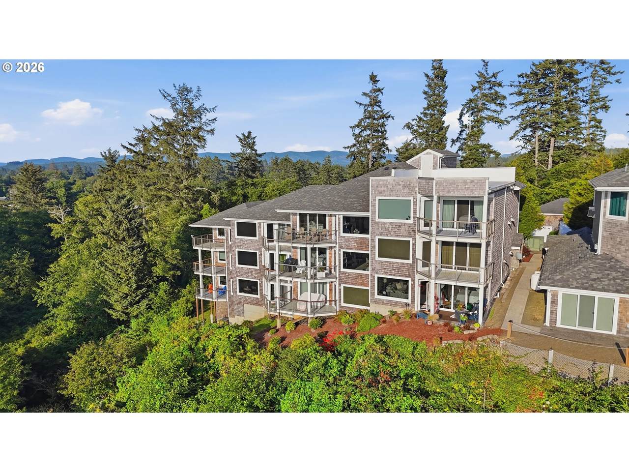 https://bt-photos.global.ssl.fastly.net/portland/1280_boomver_1_142186227-2.jpg