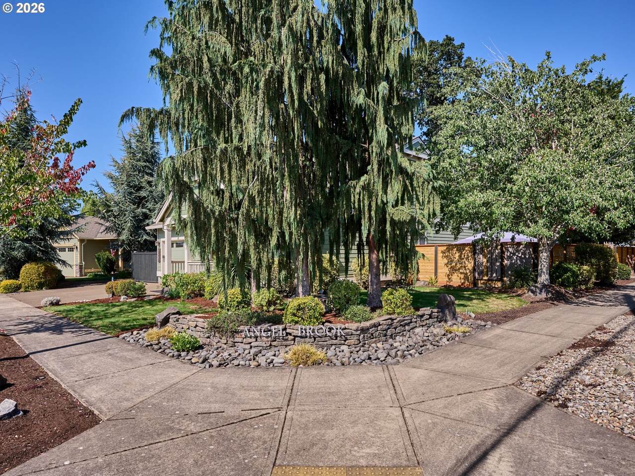 https://bt-photos.global.ssl.fastly.net/portland/1280_boomver_1_143144417-2.jpg