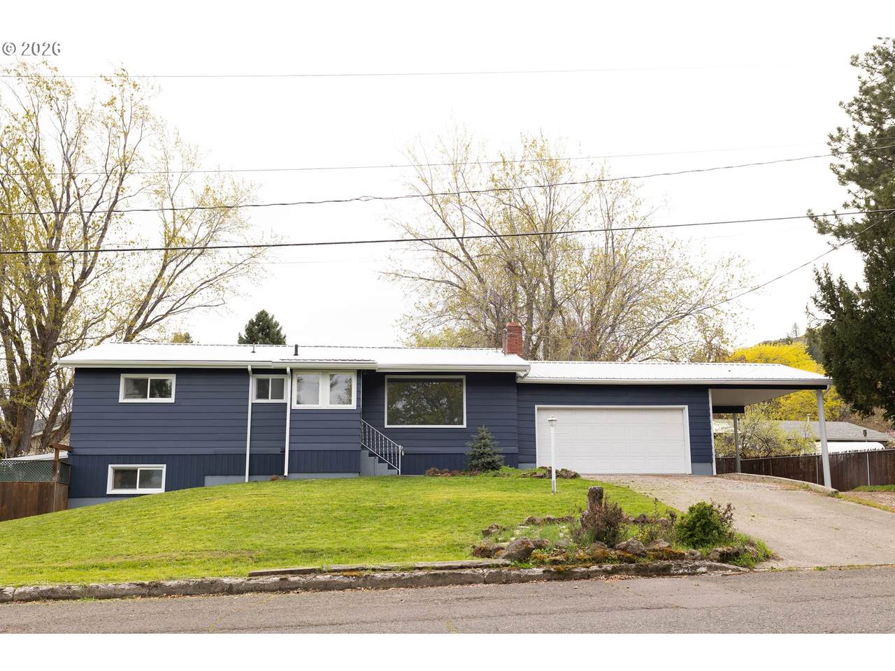 410 F Ave - Photo 1