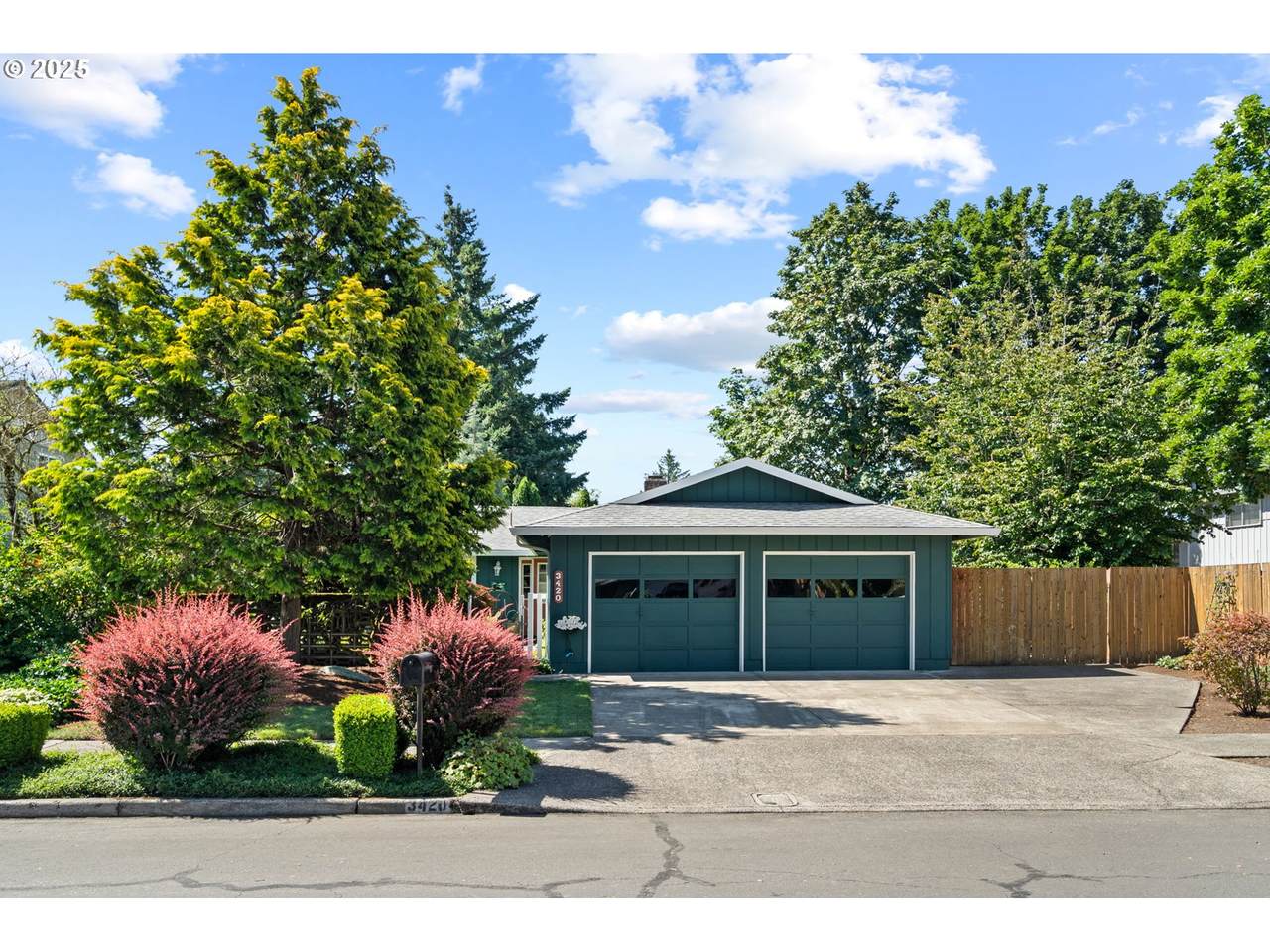 3420 El Camino Dr - Photo 1
