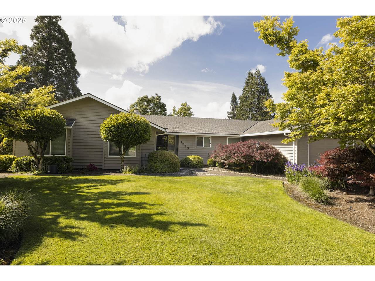 1220 Greenbriar Pl - Photo 1
