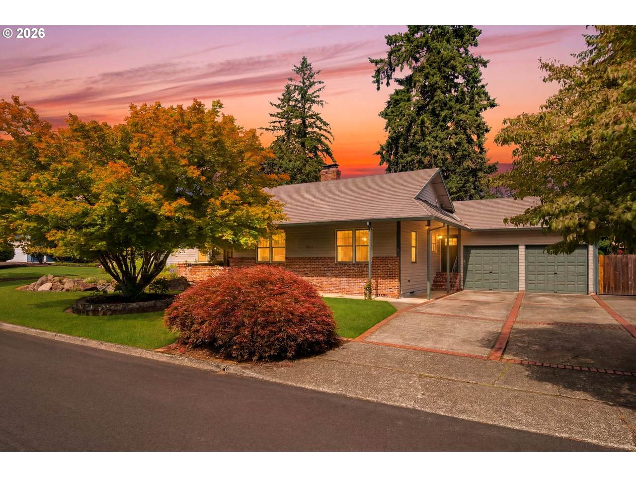 https://bt-photos.global.ssl.fastly.net/portland/1280_boomver_1_145124697-2.jpg