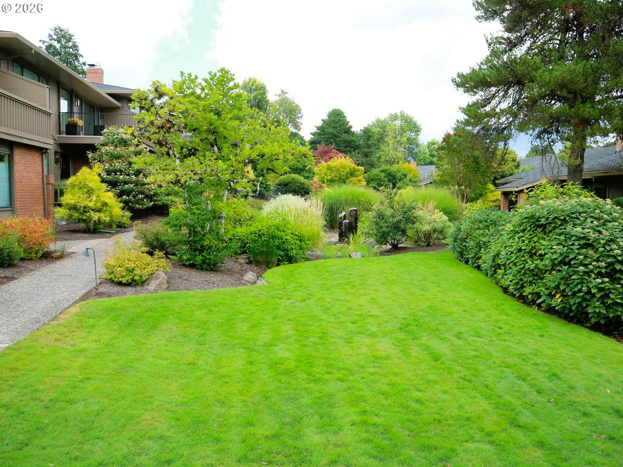 https://bt-photos.global.ssl.fastly.net/portland/1280_boomver_1_147745796-2.jpg