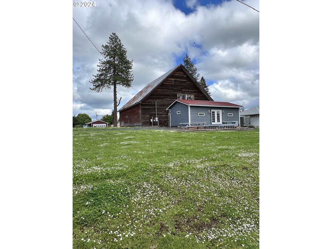 501 Park St - Photo 1