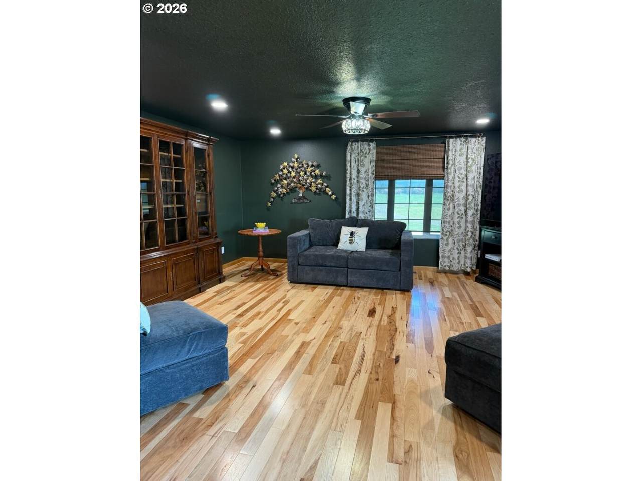 https://bt-photos.global.ssl.fastly.net/portland/1280_boomver_1_152730725-2.jpg