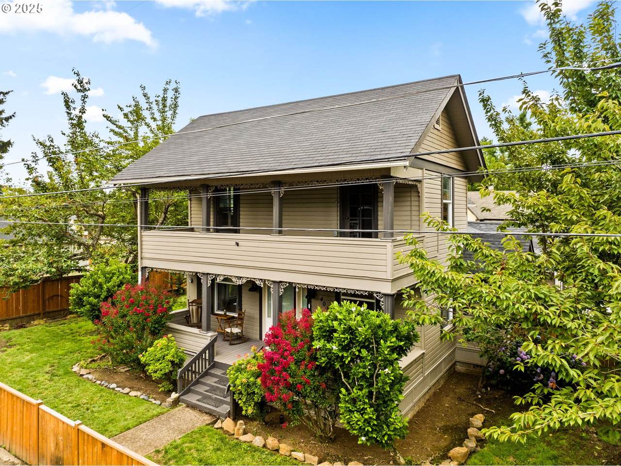 409 8TH St - Photo 1