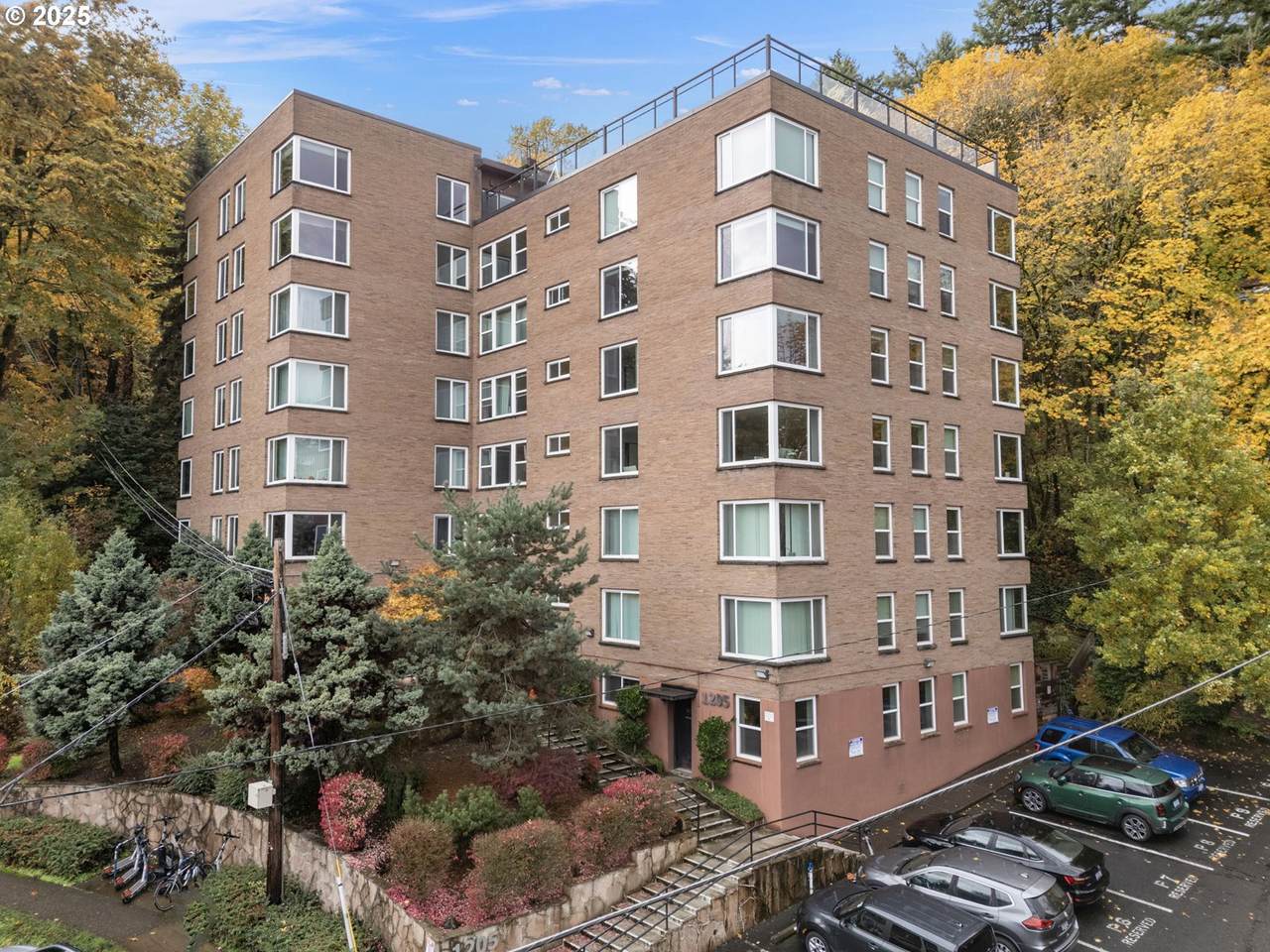 1205 Cardinell Dr - Photo 1