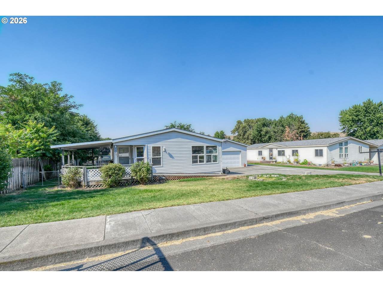 1345 37TH St - Photo 1