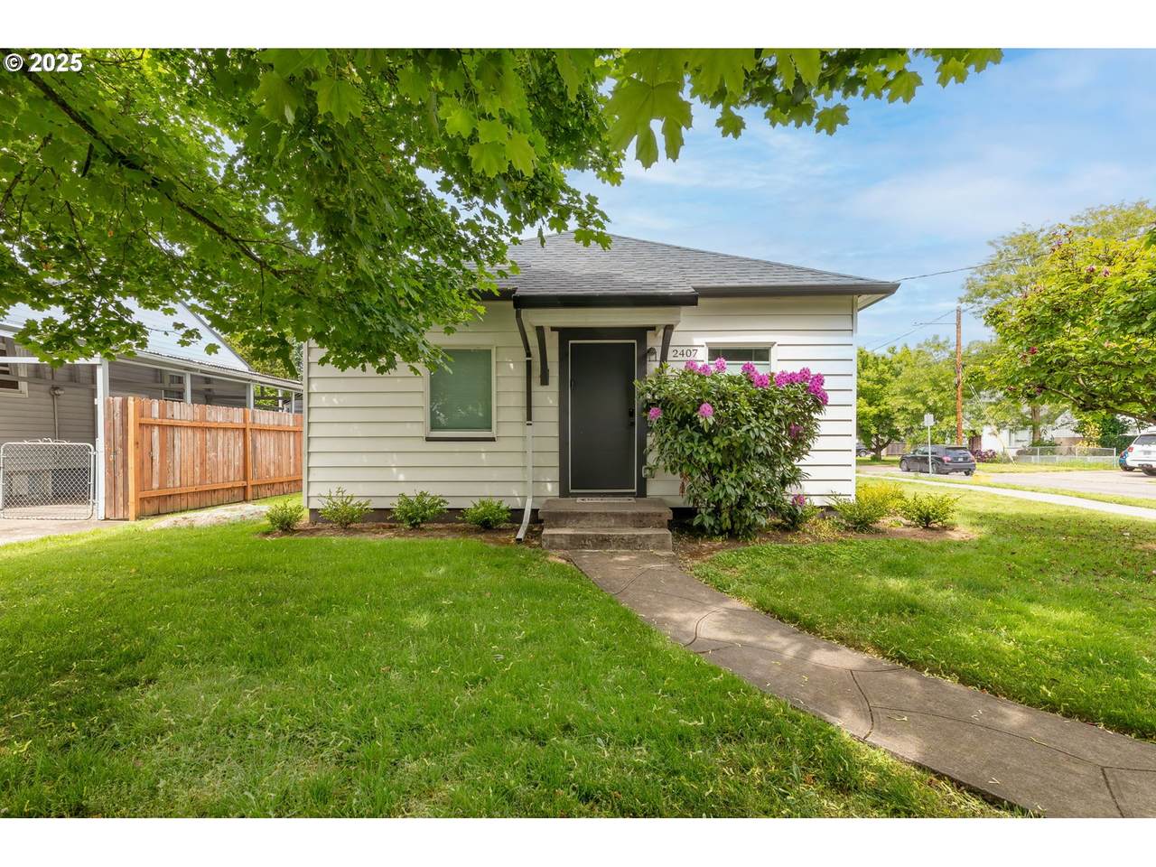 2407 Rosa Parks Way - Photo 1